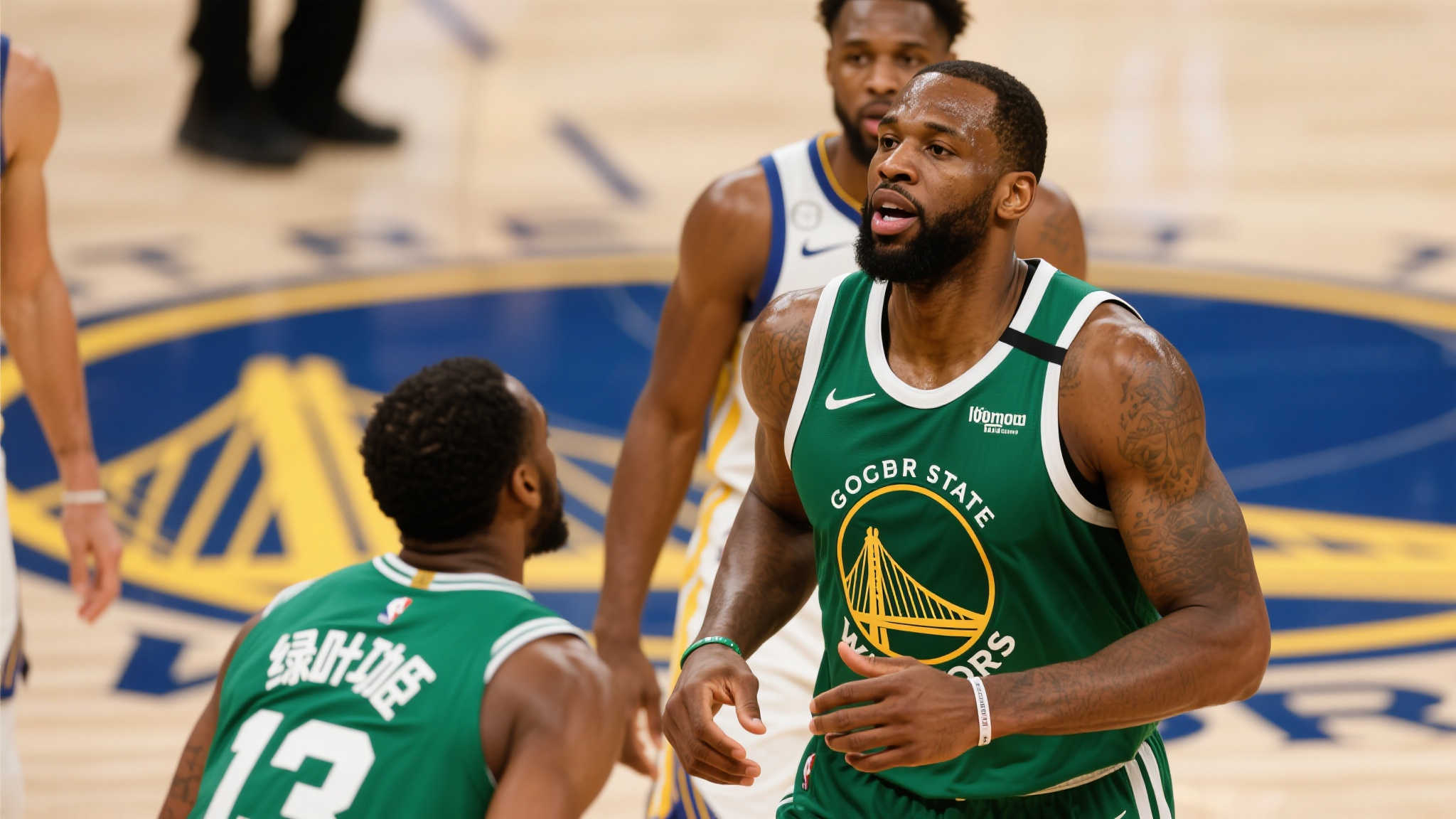 特纳精准投篮斩获6分,贡献4篮板1助攻 例如,在历年的季后赛舞台上,有诸多案例值得观看学习